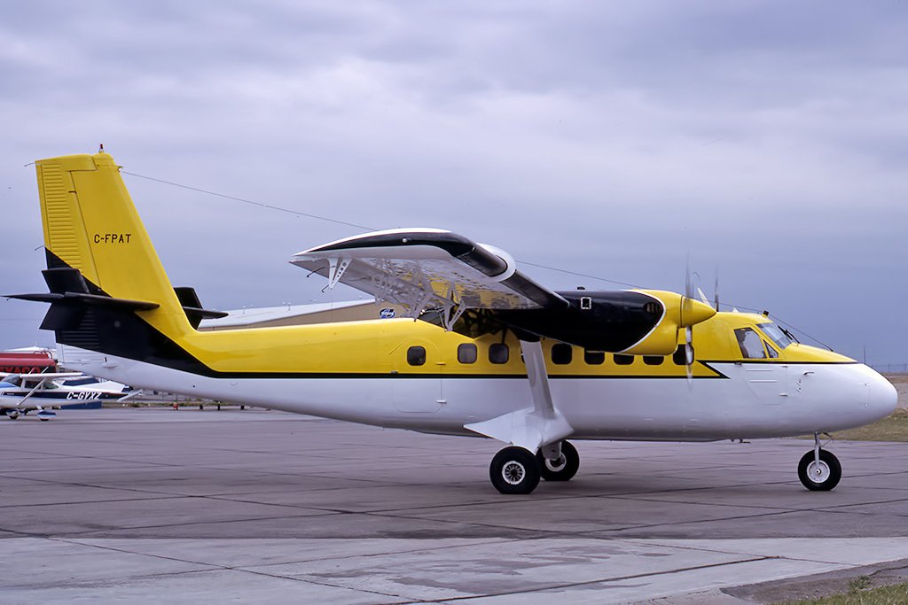 C-FPAT DHC-6-1 Kenn Borek Air
Calgary-Int'l, AB  May-1988 David Dunsmore Photo ©