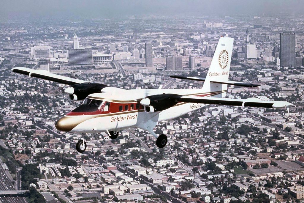 MSN 200  DHC-6-200  Golden West Airlines
Air-to-Air  Date Unknown  Golden West Photo ©
