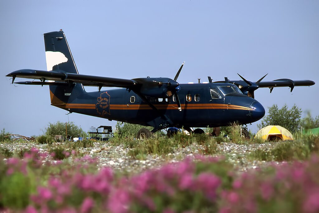 N100AP  DHC-6-100 Cape Smythe Air Service
Location/Date Unknown  Brian Nelson Photo ©