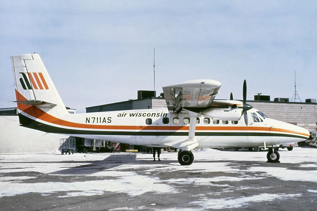N711AS  DHC-6-200  Air Wisconsin
Chicago-O'Hare, IL Feb-1971 Jeff Burch Photo ©