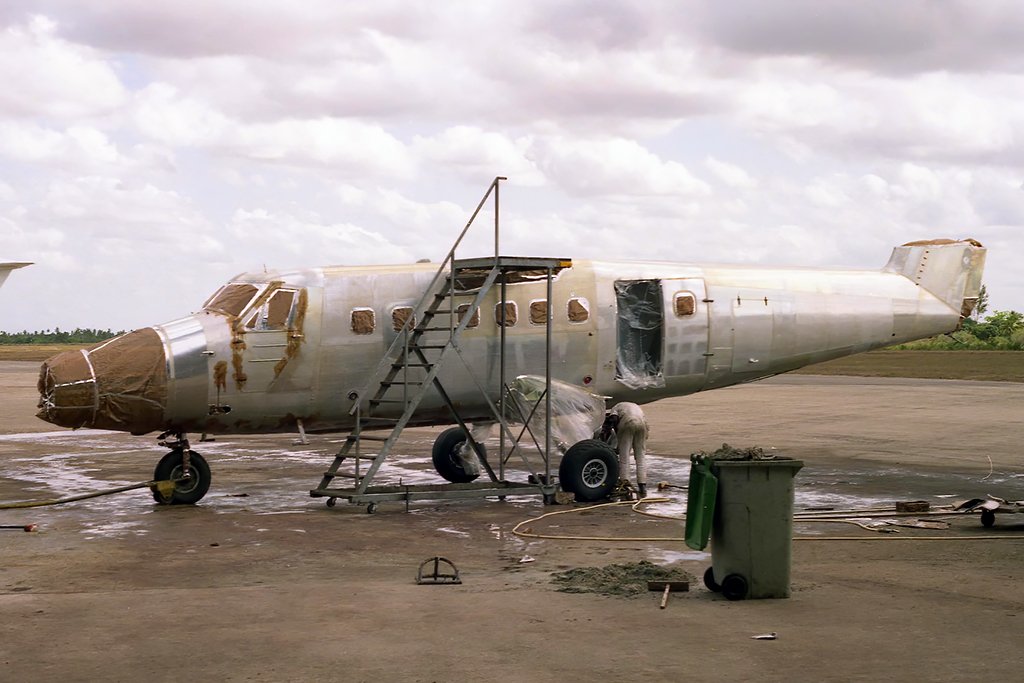 5H-MRC   DHC-6-300   Air Tanzania
Dar es Salaam  Date Unknown   Clark Boutin Photo ©