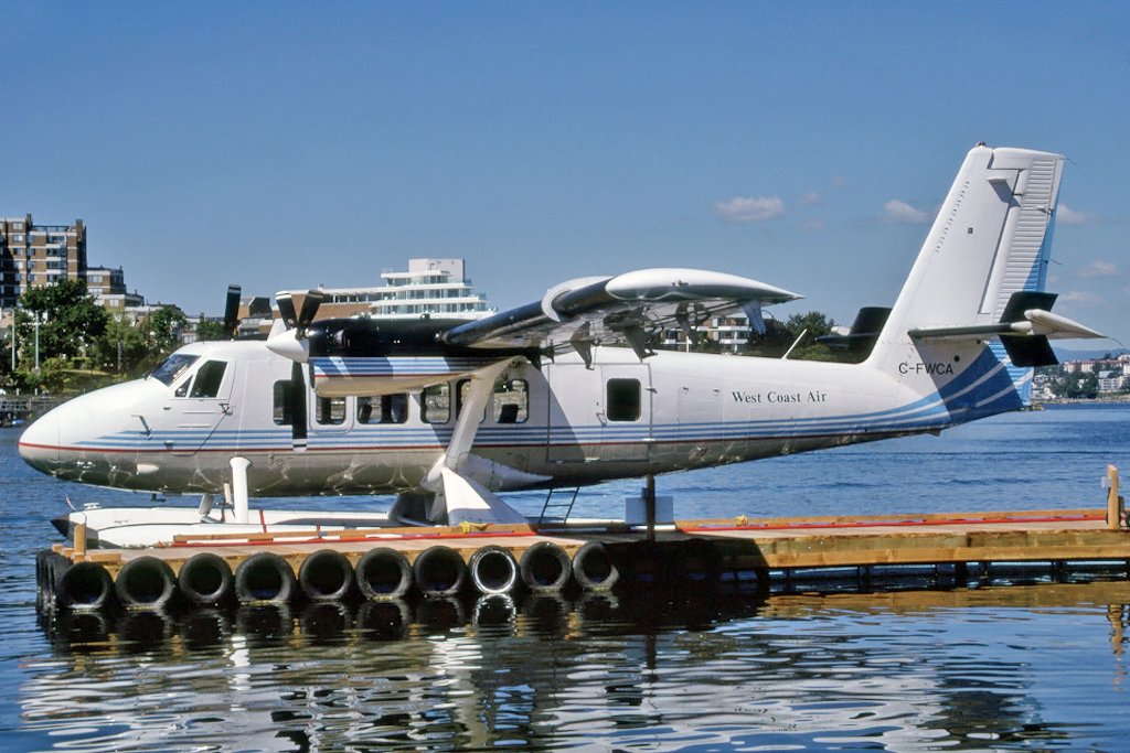 C-FWCA   DHC-6-300   West Coast Air
Victoria-Harbour, BC   1998  Reinhard Zinabold Photo ©