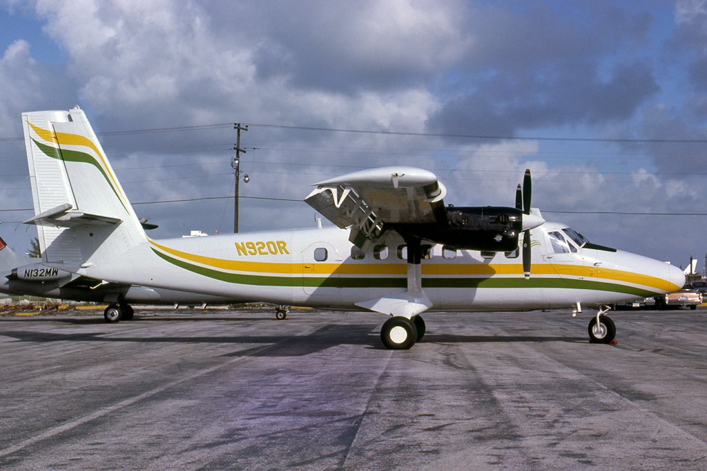 N920R DHC-6-100 Ocean Reef Airways
Miami-Int'l, FL Nov-1979 Photographer Unknown 