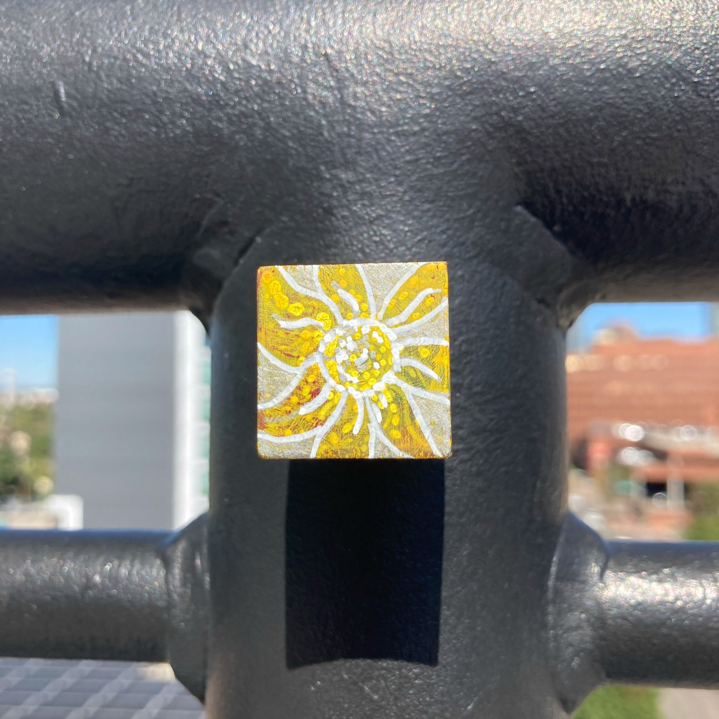 Yellow+flower+magnet.jpg