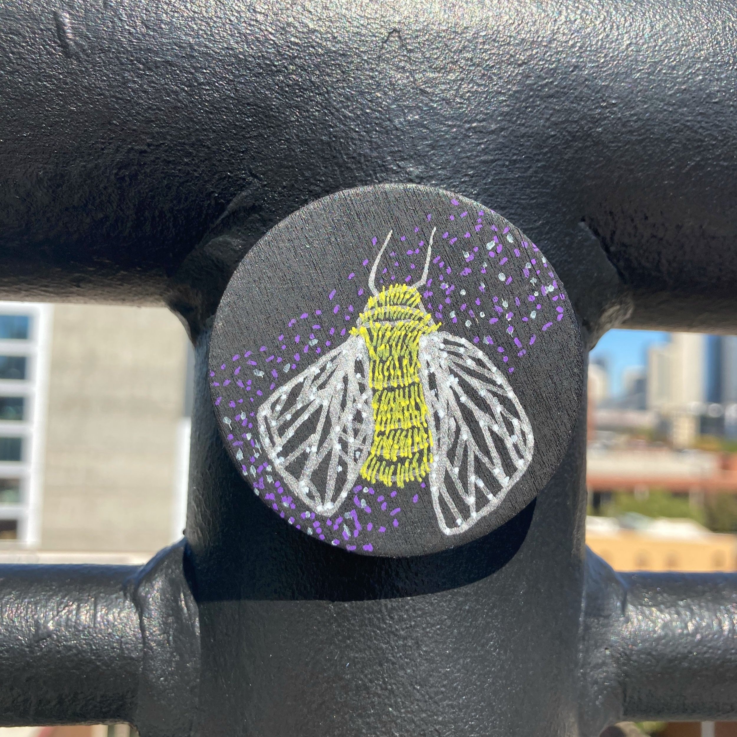 Bee+magnet.jpg