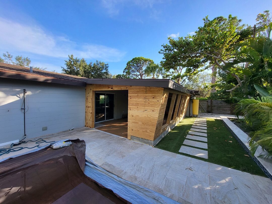 Things are coming along at our #poncedeleonhouse project!
.
.
.
.
.
#renovationprogresspics #construction #constructionanddesign #renovation #remodel #floridacontractor #midcenturymodern #midcenturymoderndesign #midcenturymodernhome #midcenturymodern