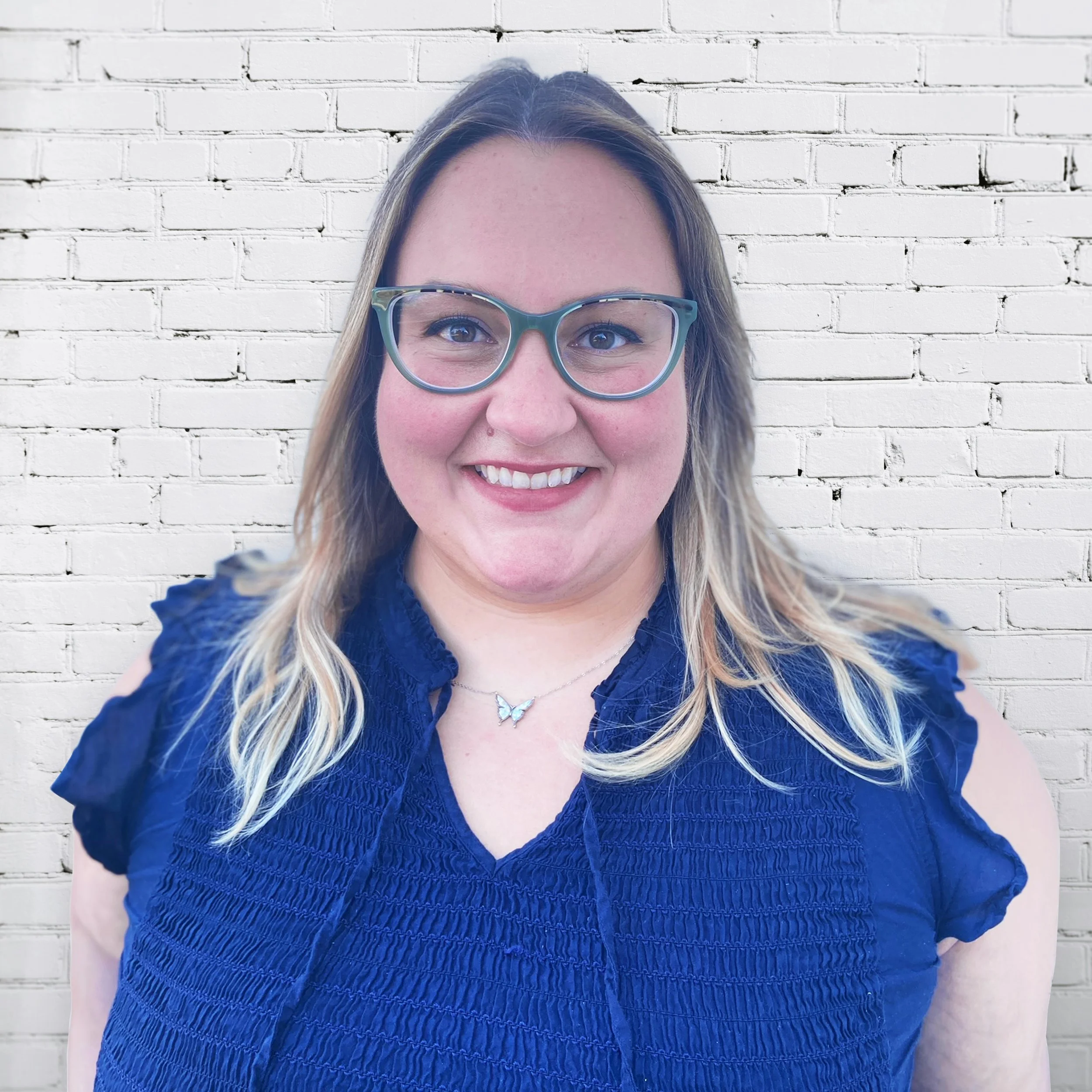 Lauren Pankuch, LMHC, teen therapist in Tampa specializing in anxiety, emotional regulation, and support for neurodivergent adolescents