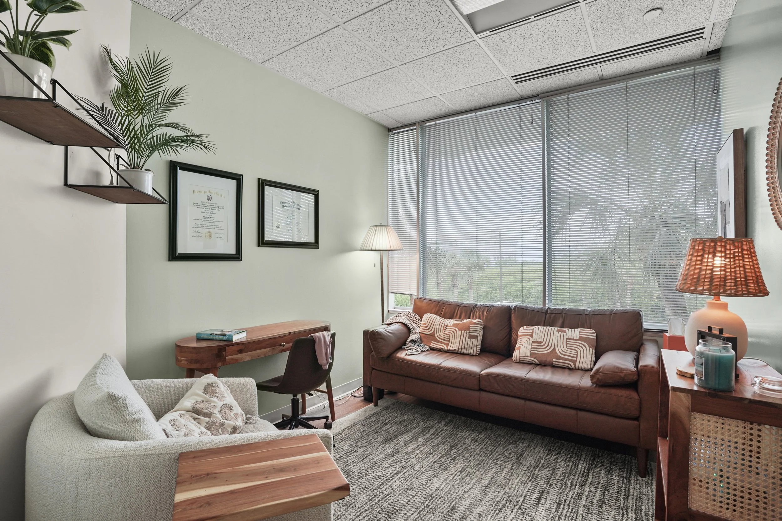 Professional therapy office in Tampa, Florida for licensed mental health counselor and LCSW jobs.