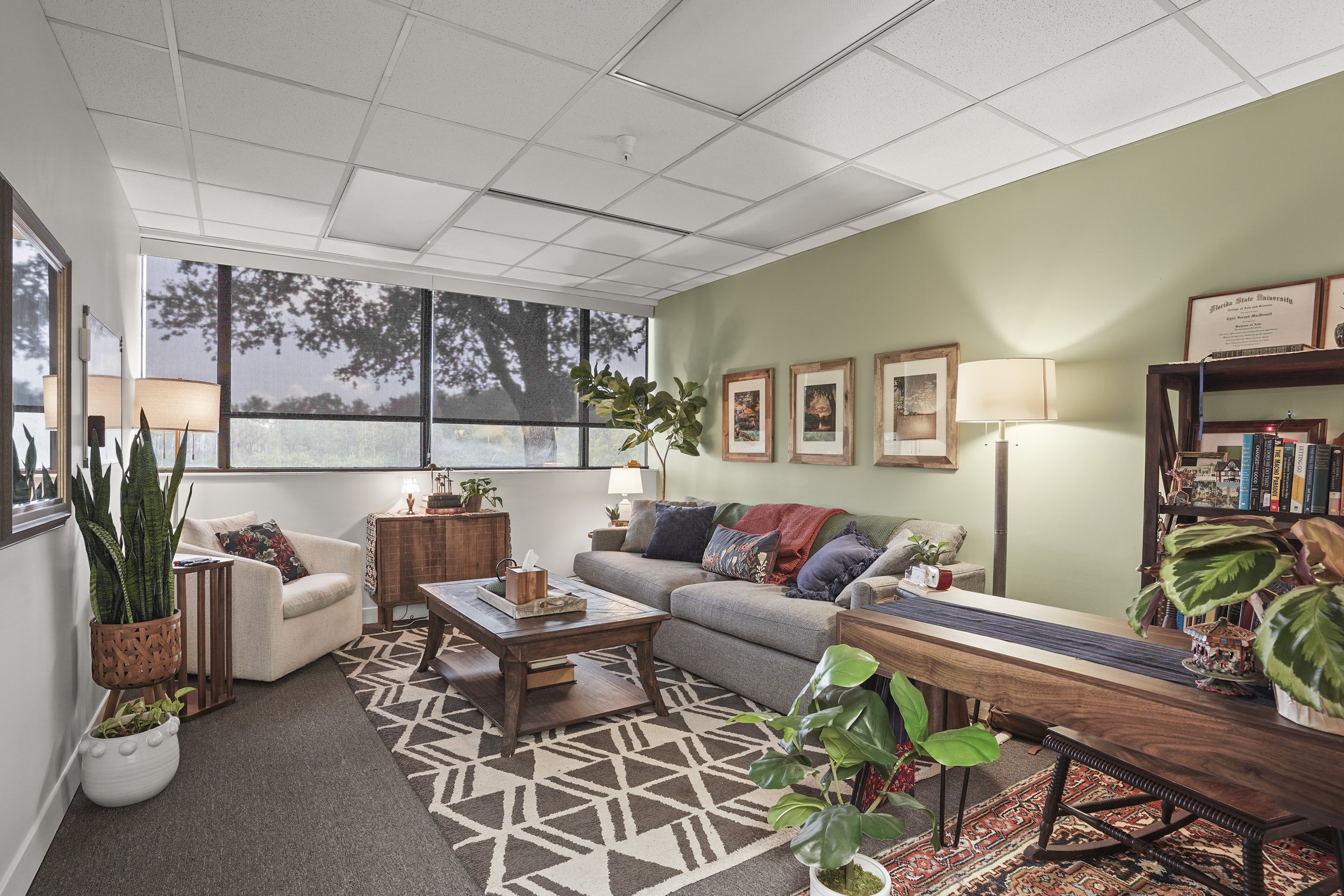 Professional therapy office space in St. Petersburg for licensed mental health counselor positions.