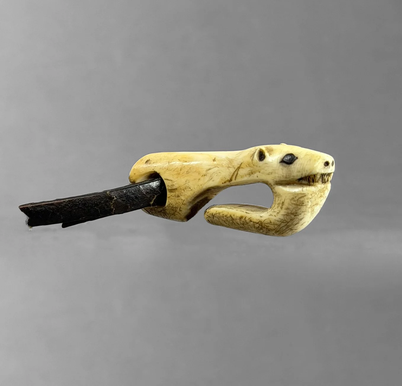Thule Harpoon Line Implement