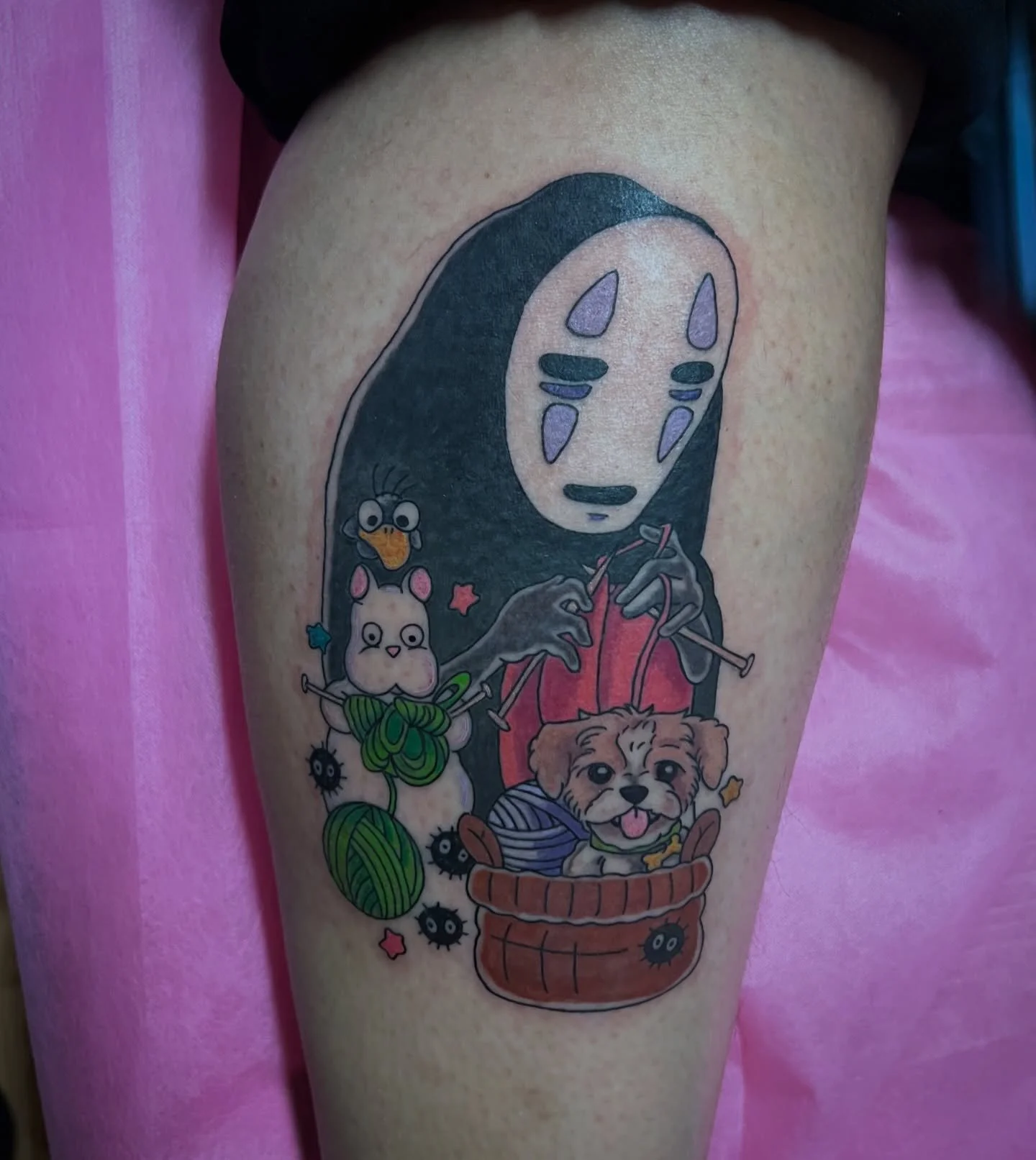 ˚˖𓍢ִ໋🧶✧˚🪡.⋆

✨No Face knitting for Jocy, we added her pup 🥹

#chicagoanimetattooartist #spiritedawaytattoo #nofacetattoo #ghiblitattoo