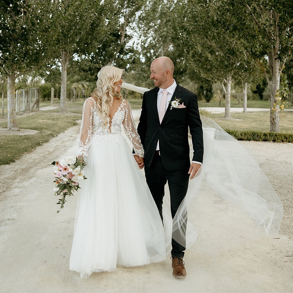 A gorgeous wedding from last year, how lovely is that veil caught in the breeze! Emma and Rick captured beautifully by @hillcollectivenz 🤍
~
#inkertinker #weddinginspo #engaged #weddingday #weddingphotographer #weddingplanner #bridetobe #weddingflor