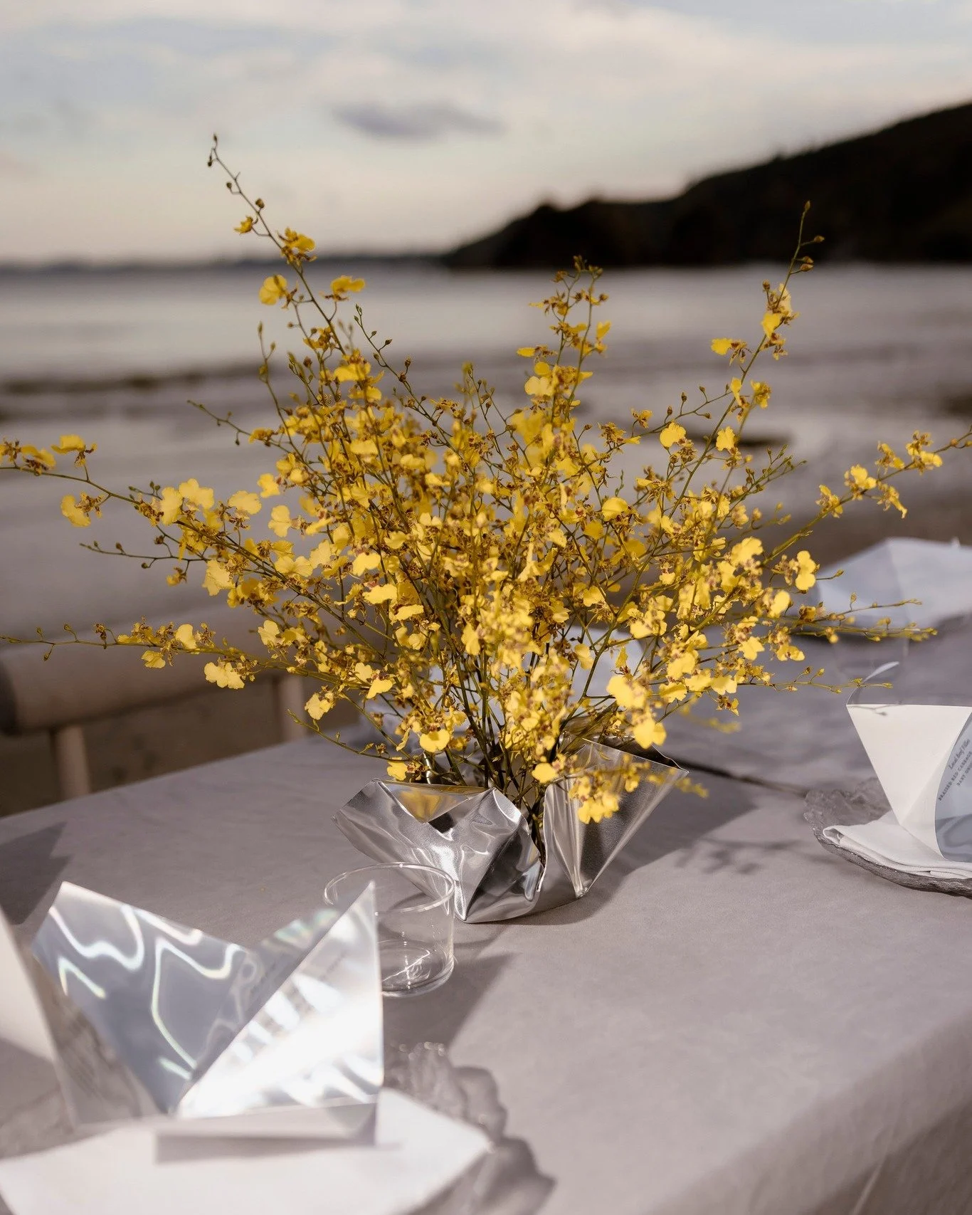 Simply stunning! Inspiration for the season ✨
~
Planning &amp; production @alexandrakatecreative 
Venue @rosewoodkauricliffs
Photographer @hollowandco
Florals @Floralcentric 
Gown @trishpeng 
Suit @t.beggtailoring
Hair @messybun_nz 
Make up @makeup_b