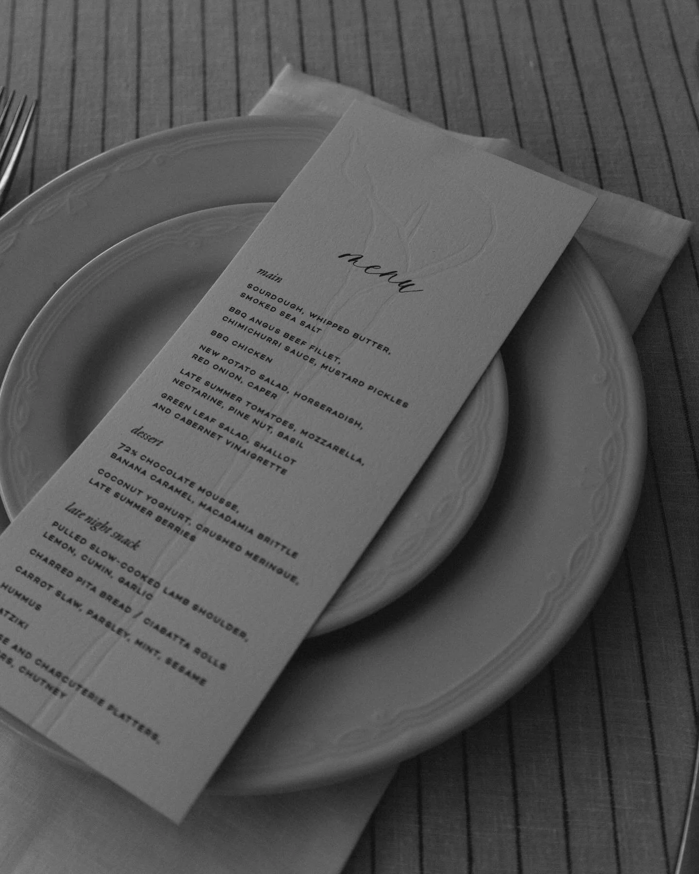 Beautifully simple, letterpress calla lily menus 🤍
~
#inkertinker #inkertinkerweddings #weddingmenu #weddinginspiration #weddingplanner #bopweddings #engaged #weddingstationery