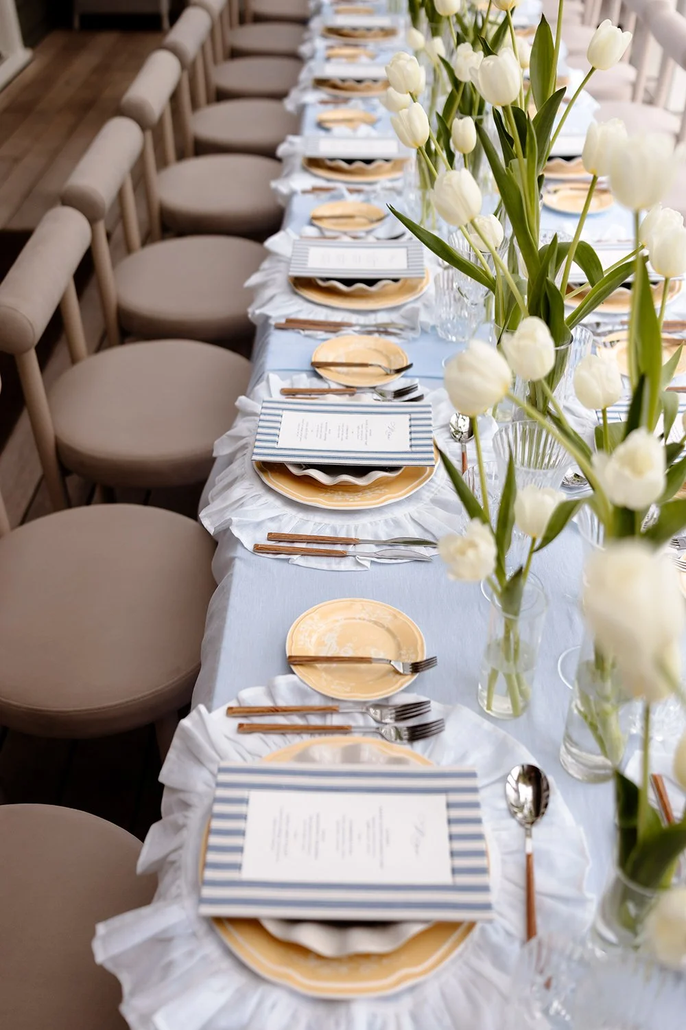 Summer wedding planning inspo, custom linen bound menus and pretty tables 💙
~
Planning &amp; production @alexandrakatecreative 
Venue @rosewoodkauricliffs
Photographer @hollow&amp;co
Florals @Floralcentric 
Stationery @inkertinker.nz 
Crockery / gla