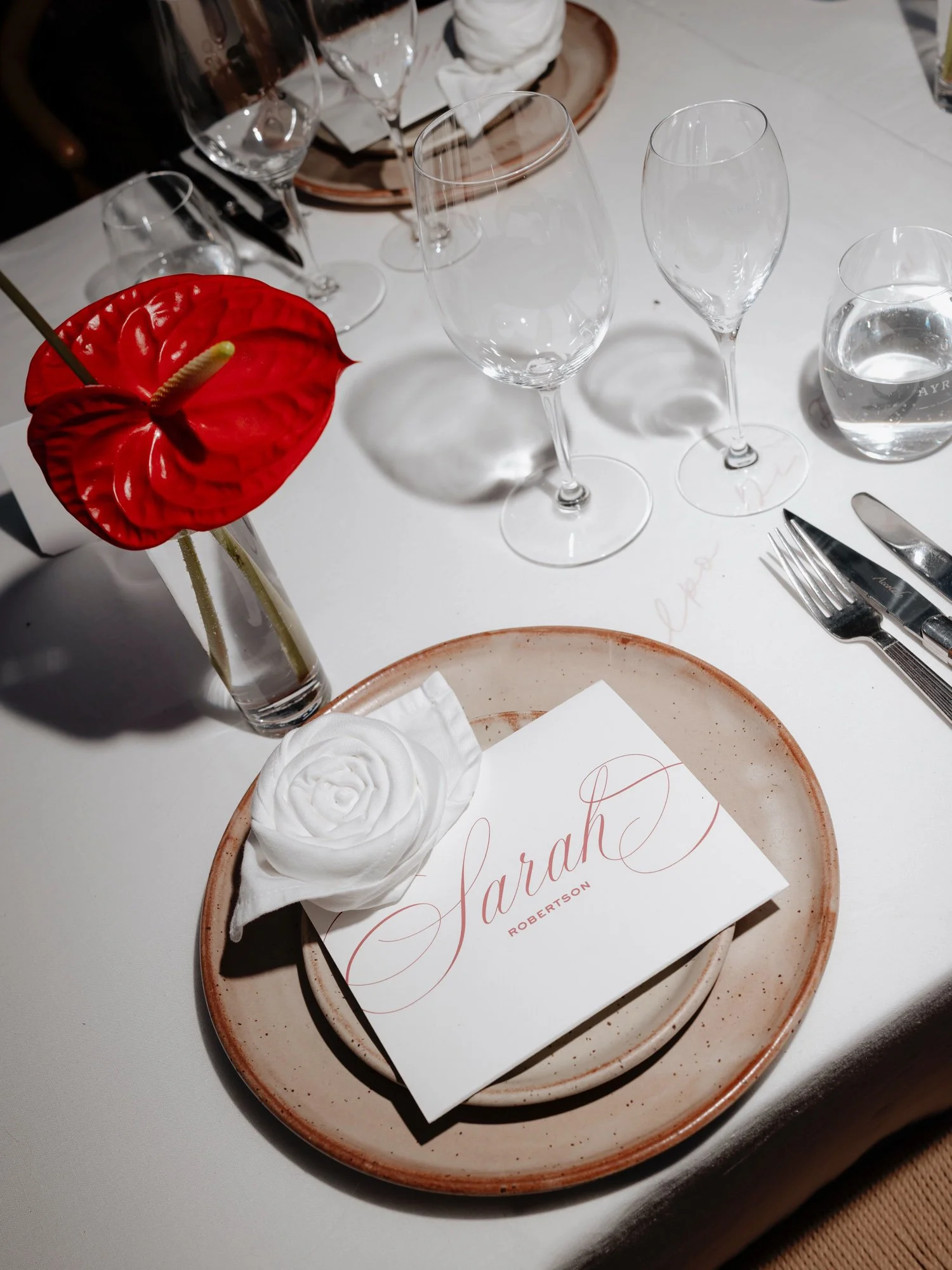 Custom envelope style dinner menus, swipe to see the fun metallic silver liner and custom monogram 🩶
~
Custom wedding menu / Custom wedding stationery / Queenstown wedding / Destination wedding