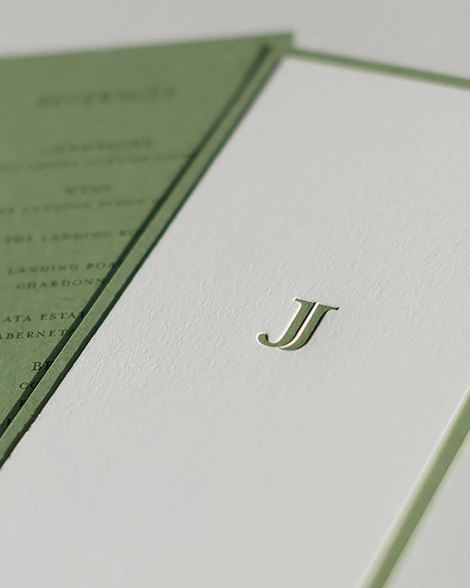 Custom bar menus with soft pillowy letterpress details 🤍
~
Inker Tinker Weddings / Wedding Stationery / Bar Menu / Letterpress / Custom Wedding Stationery