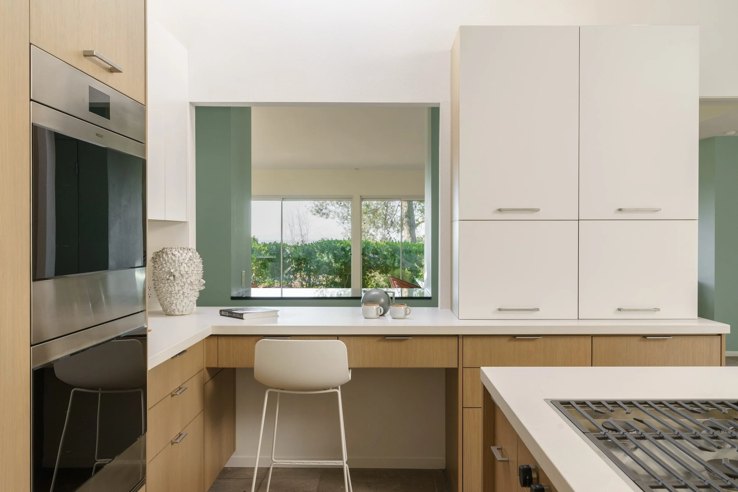 If I were more adept I would turn this into a gif. So just swipe real fast to get the same experience 😉. Currently working on a new kitchen design and revisiting some old ideas - pretty sure everybody could benefit from a good appliance garage. 

Ph