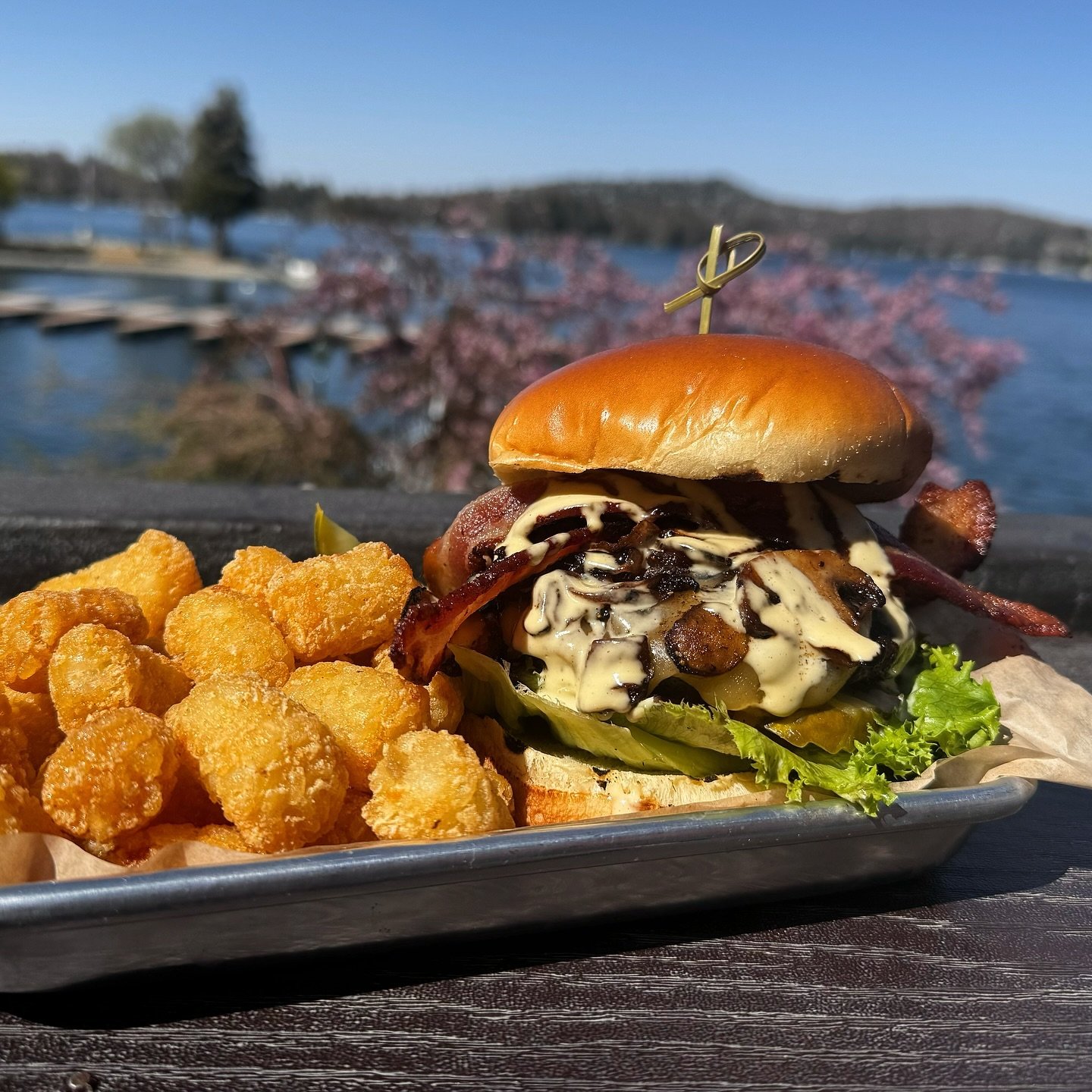 🍔 Did you know that we have a new #burgerofthemonth? For May, we&rsquo;re featuring the Smoked Gouda &amp; Mushroom Burger! 

🍄&zwj;🟫 Enjoy a tasty wagyu beef patty, crispy bacon, sauteed mushrooms, grilled onions, smoked gouda, house mustard, let