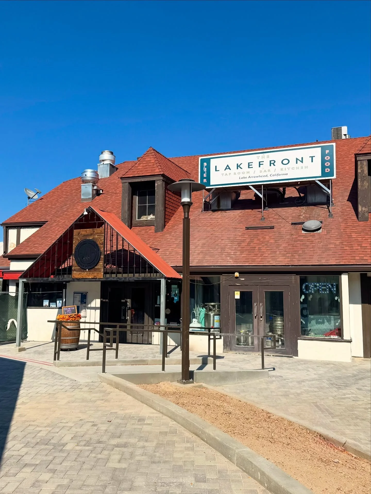❤️ Loving our new, freshly paved entrance! #LakeArrowheadVillage is still under construction, but there has been so much progress &amp; beautification. We will keep posting updates, as it continues! 

✨ FYI: Our patio is temporarily blocked by gates 
