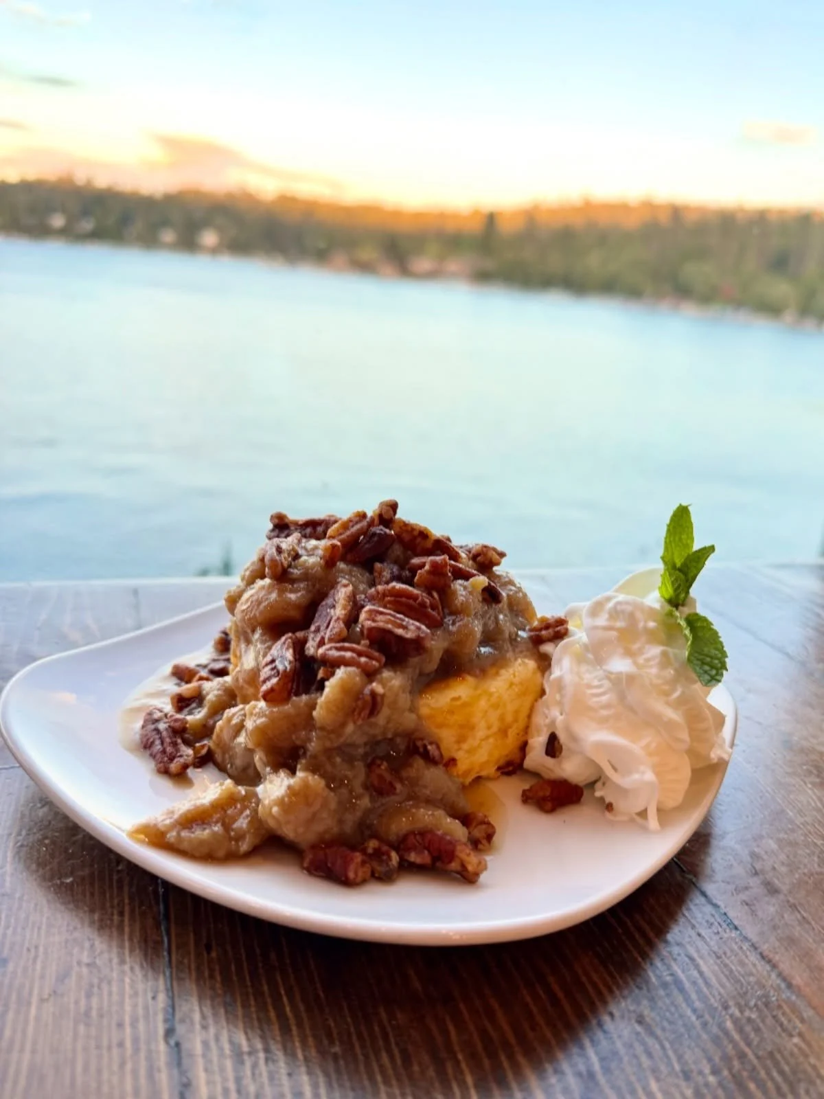 ☔️ This cold, rainy weather is perfect for our newest dessert, the “Bourbon Bananas Foster Cheesecake!”
🤤 Enjoy a decadent Basque-style, cheesecake with a fluffy, creamy soufflé texture topped with a warm, bourbon Bananas Foster