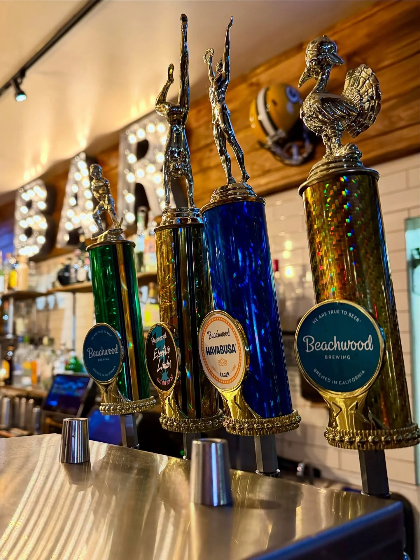 🍻 Cheers to the weekend! Come escape the rain and enjoy a fresh pint of one of our #TapTakeover beers this month, by @beachwoodbrewing! 

🍺 We are featuring four of their delicious &amp; signature beers on tap: The Tailgate IPA, Hayabusa Japanese-s