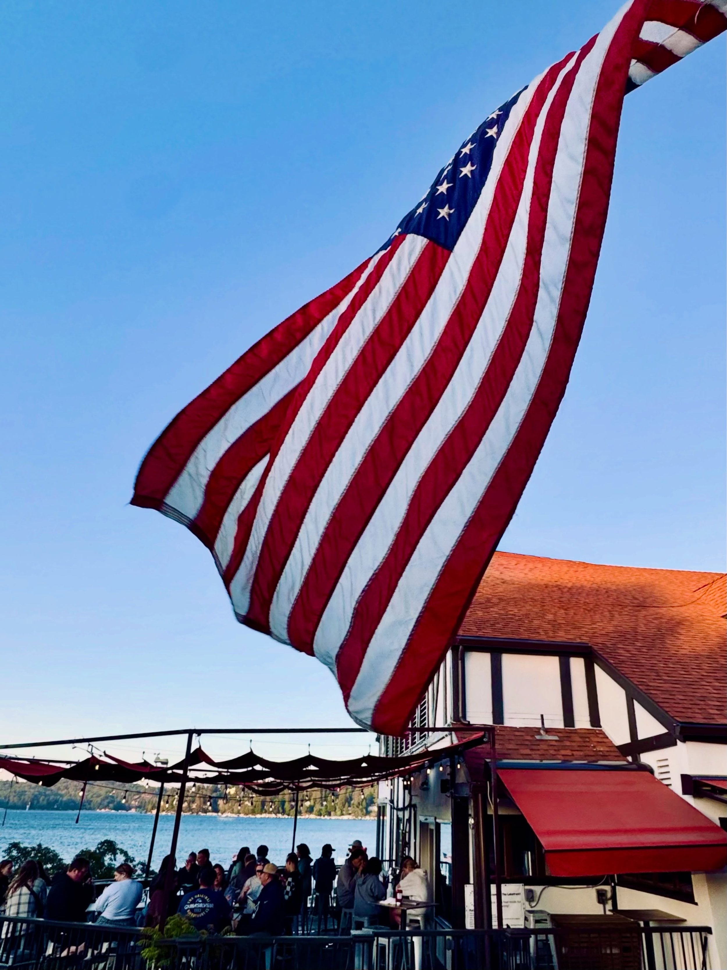 🇺🇸 Honoring the brave today and every day. 

We are open regular hours today for you to raise a glass in remembrance and gather for a meal with family and friends! 

Wishing everyone a safe, meaningful and #HappyMemorialDay!