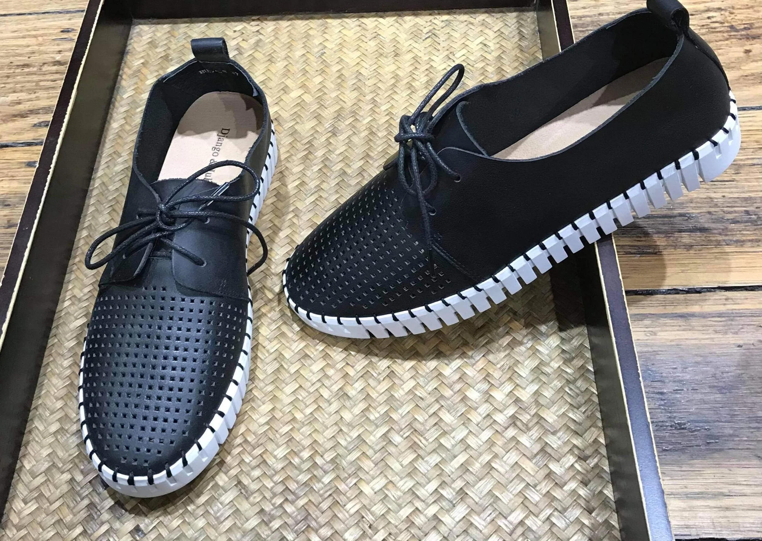 9D76C2E4-6AEC-494D-B03B-E4C50F83B4F8