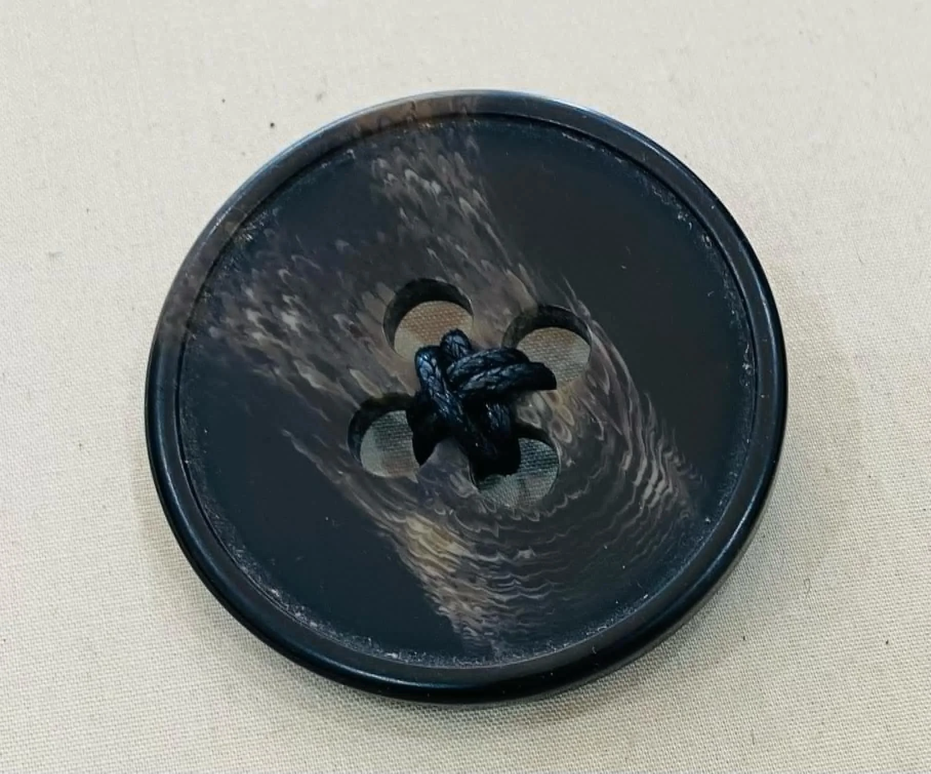 button 1 1.jpg