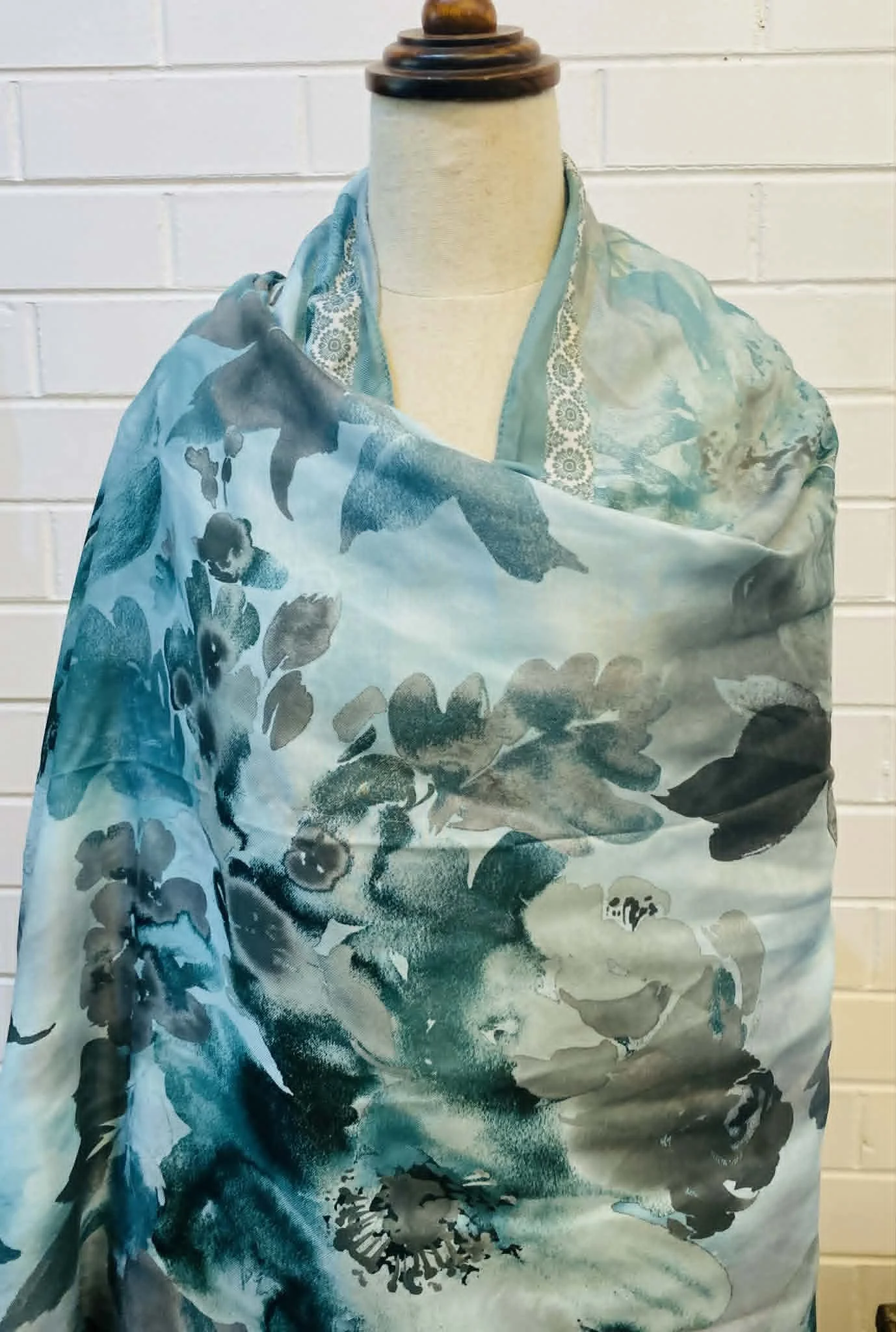 ice blue floral print scarf