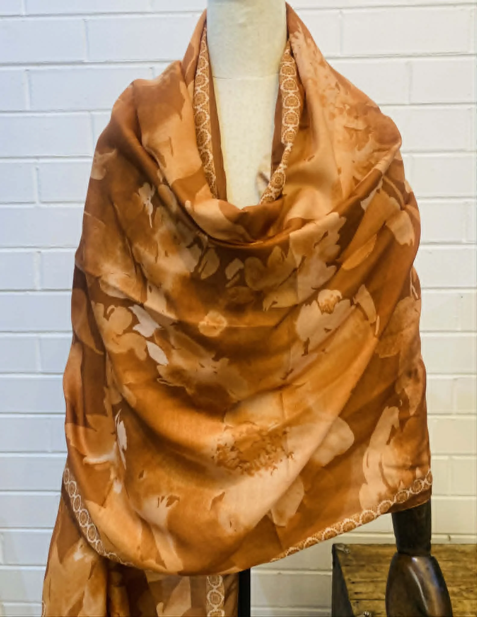 amber floral print scarf