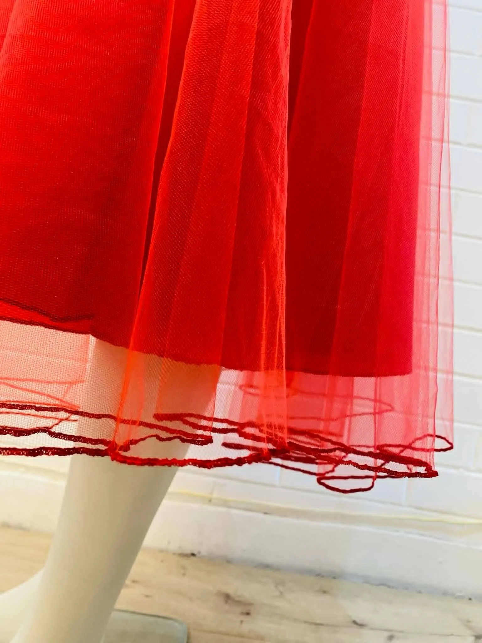 tulle red 5.jpg