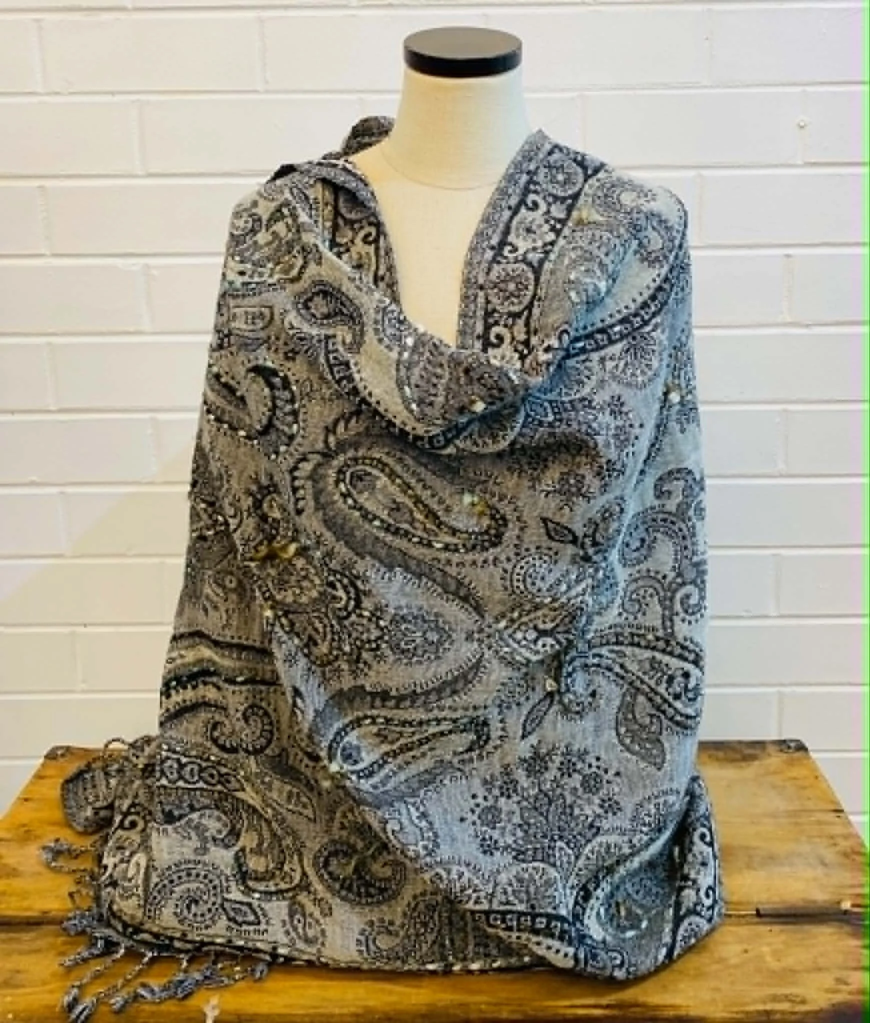 rey scarf 5.jpg