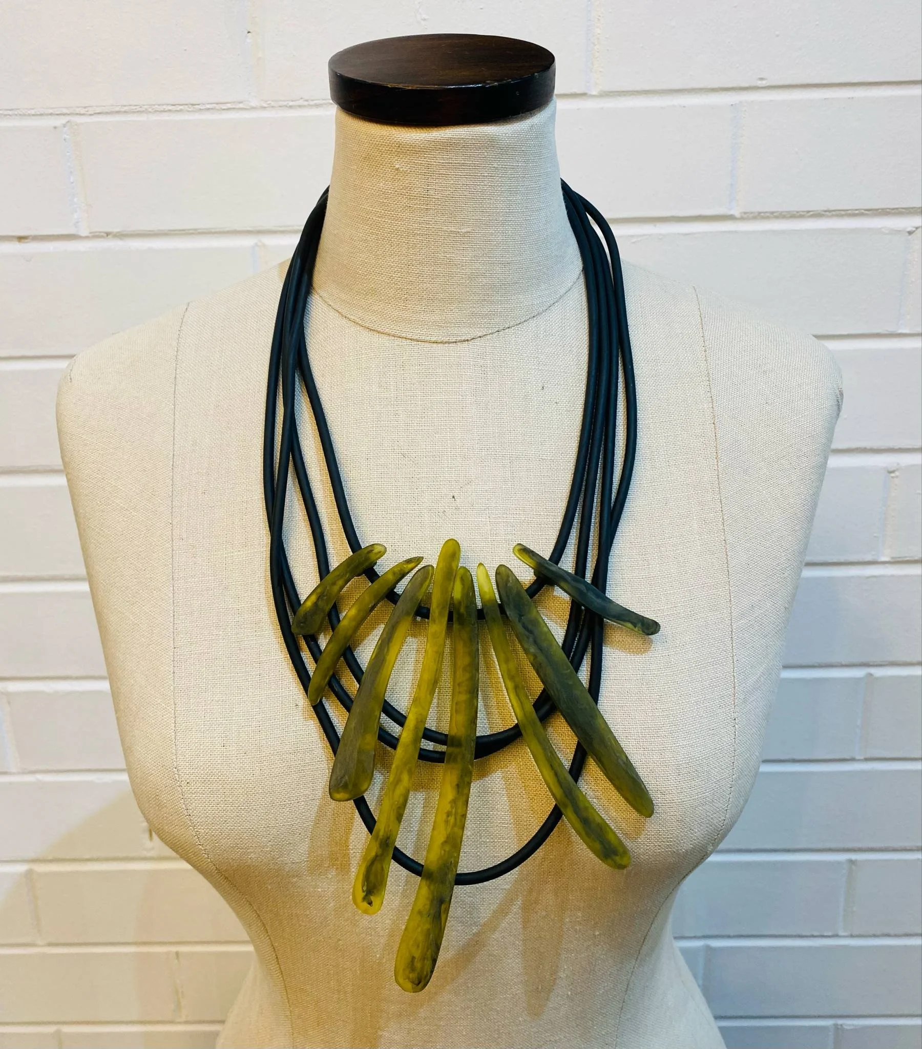 enya olive 1.jpg