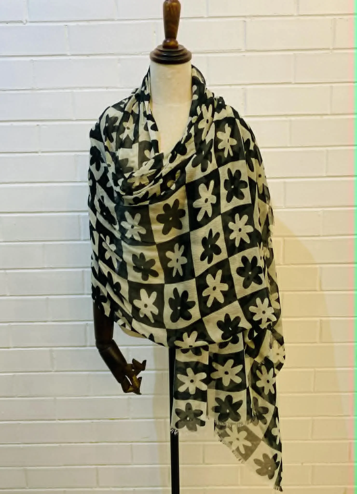 cut out flower scarf