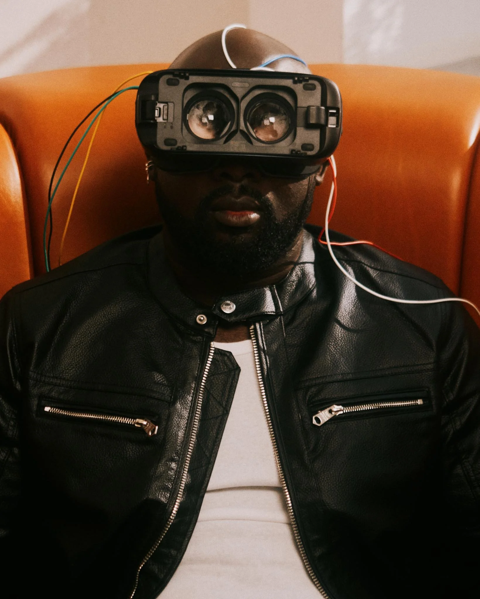  Suté Iwar shares futuristic music video for new single "MEDITATE" featuring Lex Amor and Tay Iwar