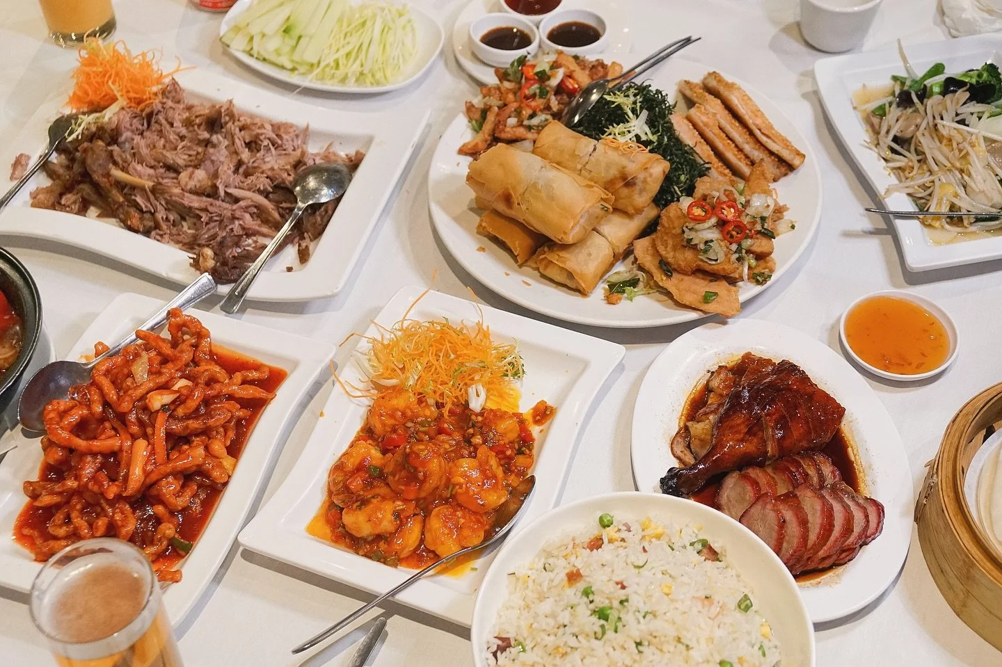 Having a hard time deciding what to order for a big group? 🍴

Our Golden Dragon Appetiser Platter is perfect for 4 people (or more!) at &pound;37 per person, letting you try a wide variety of our classic Cantonese dishes, including our famous Peking