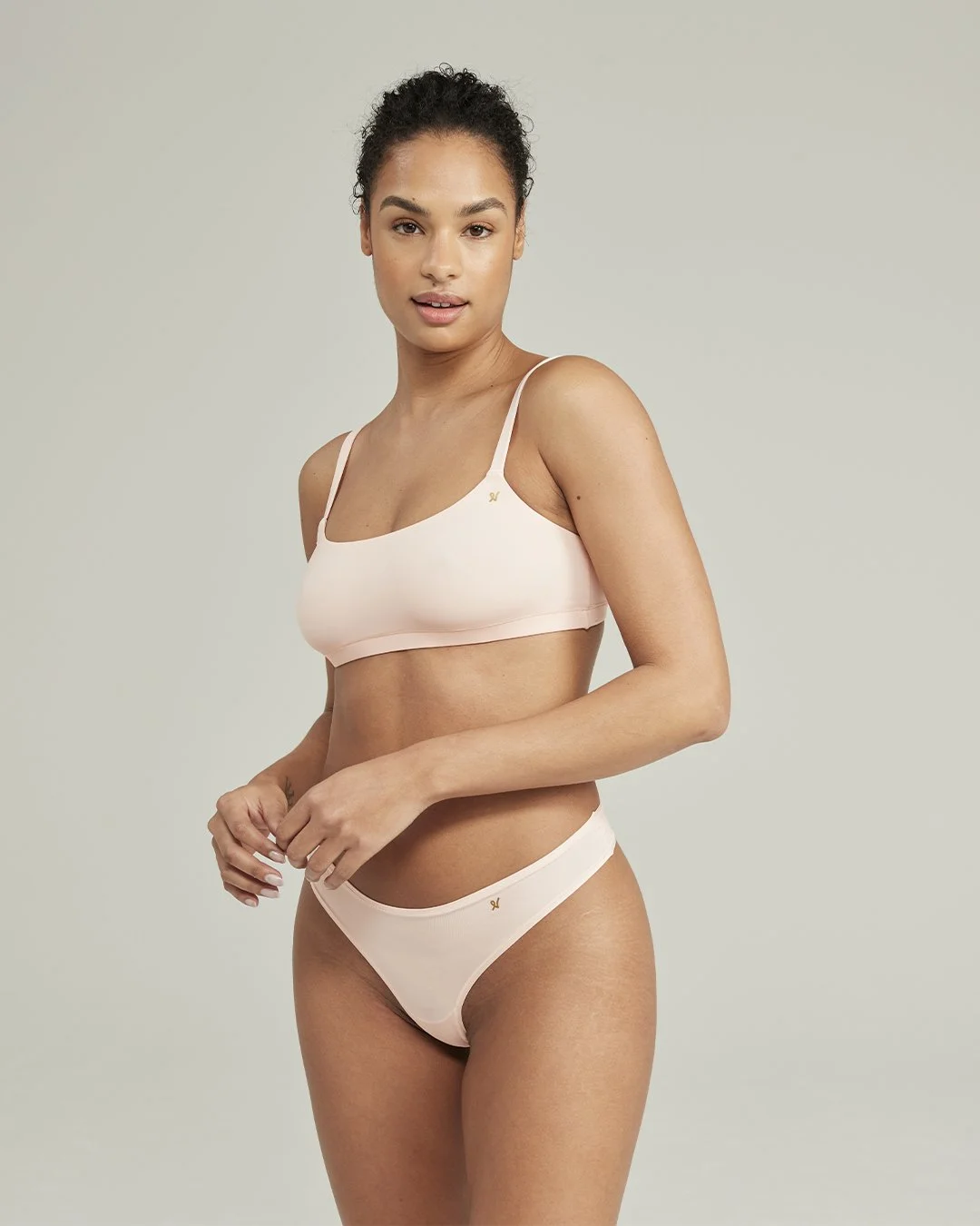 Scoop Neck Bra Blush 03.jpg