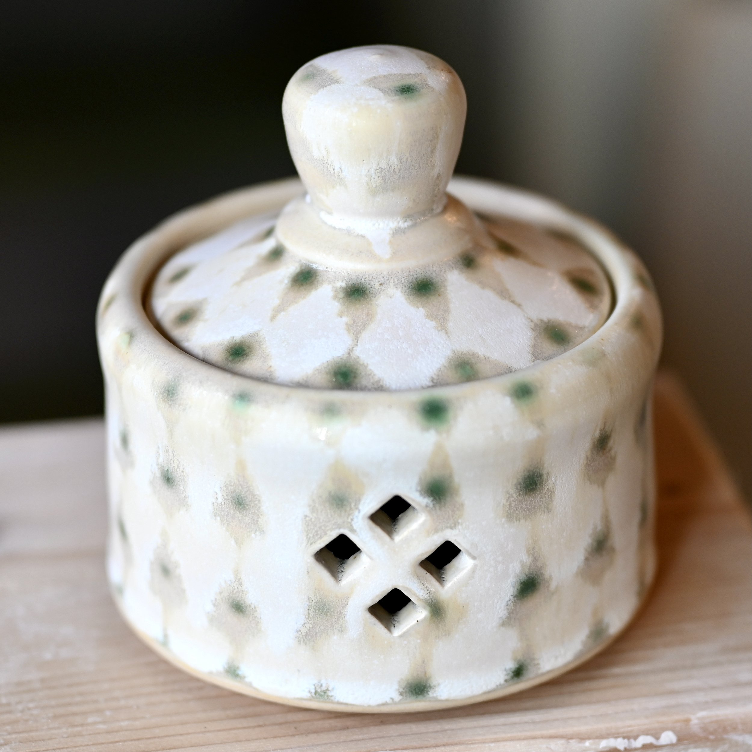 Garlic Jar with green dots and pattern Lucy Fagella.JPG