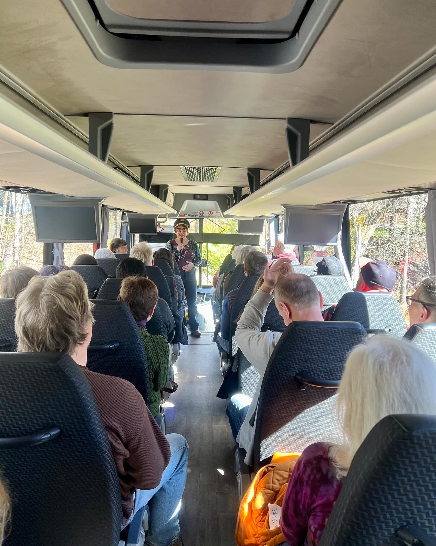 The @asparagusvalleypotterytrail potters and their guest potters rented a bus today and went on our own tour of all of the studios to celebrate our 20th annual pottery trail!!!
What a great day we had! Here is a little glimpse of what you might see a