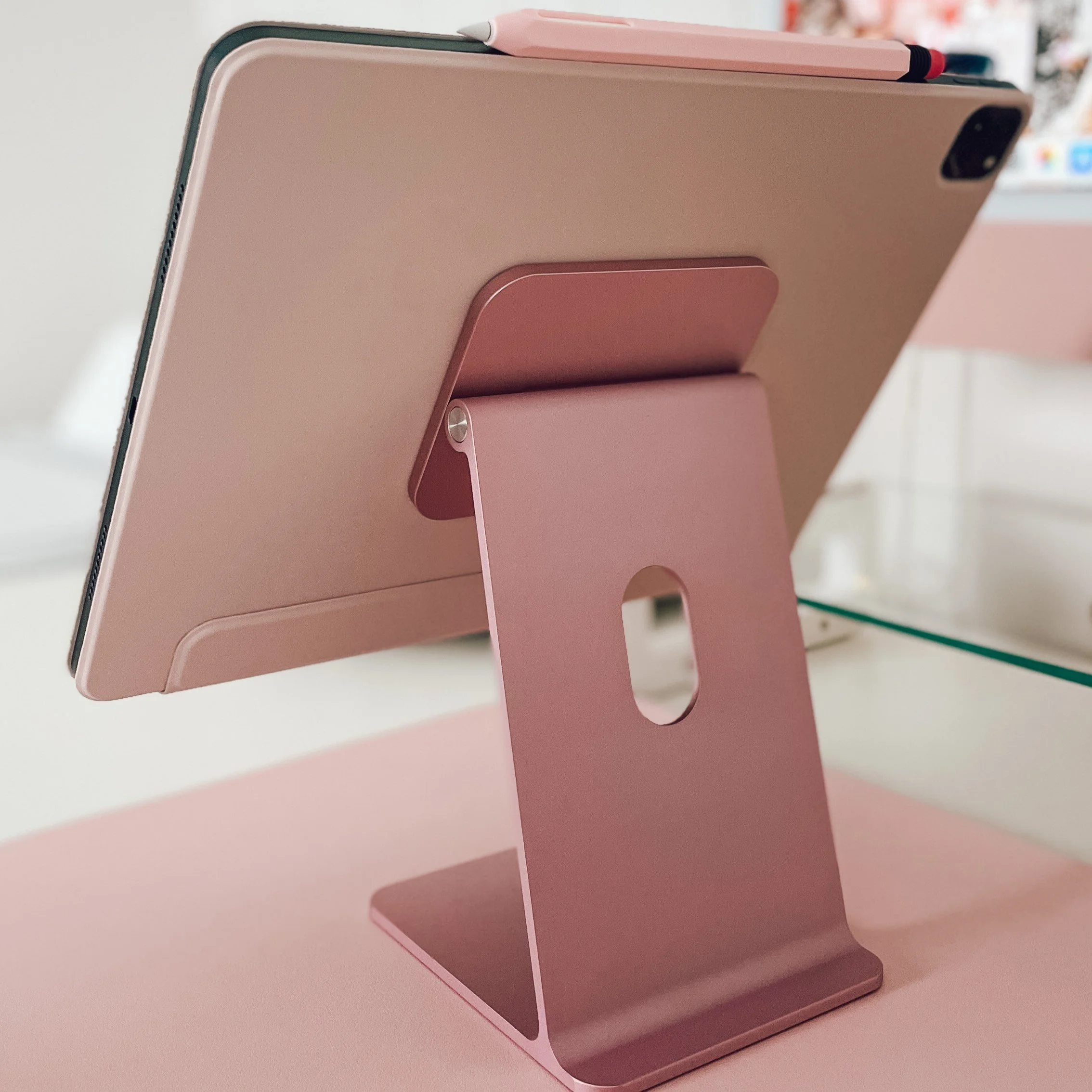 4 Best iPad Stand for 2023 — Kae Digital Design