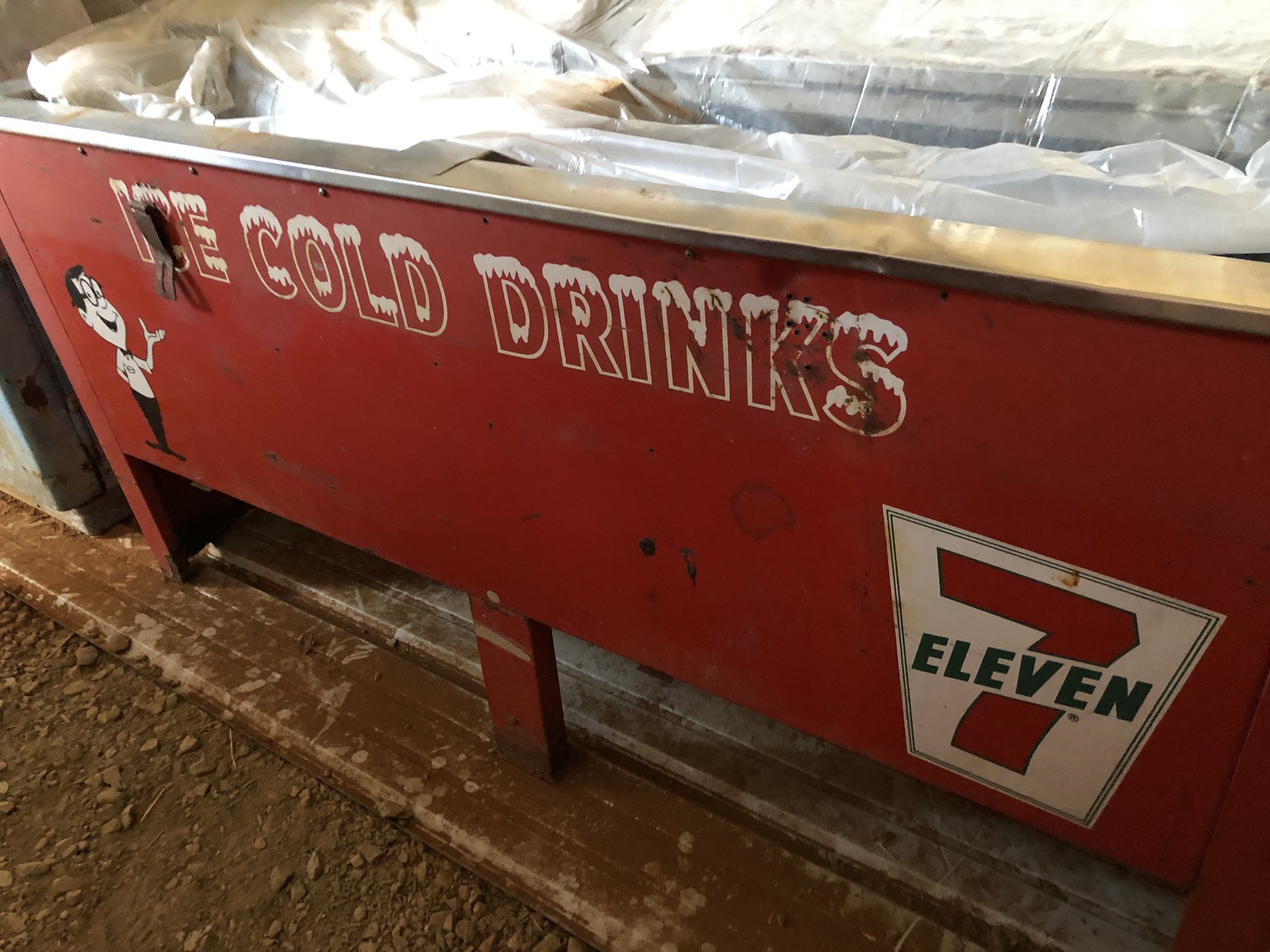 7 Eleven Drinks Cooler