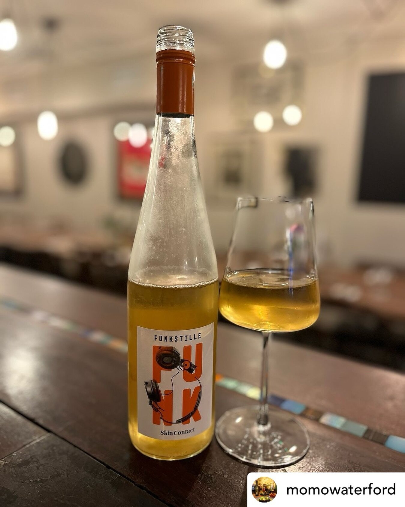 @momowaterford Funkstille (radio silence), skin contact wine from Austria is a delightful blend of Riesling, Gruner Veltliner, Gewurztraminer &amp; Muscat. Notes of ginger, white pepper and flowers with underlying hint of green tea and mandarin. Fabu
