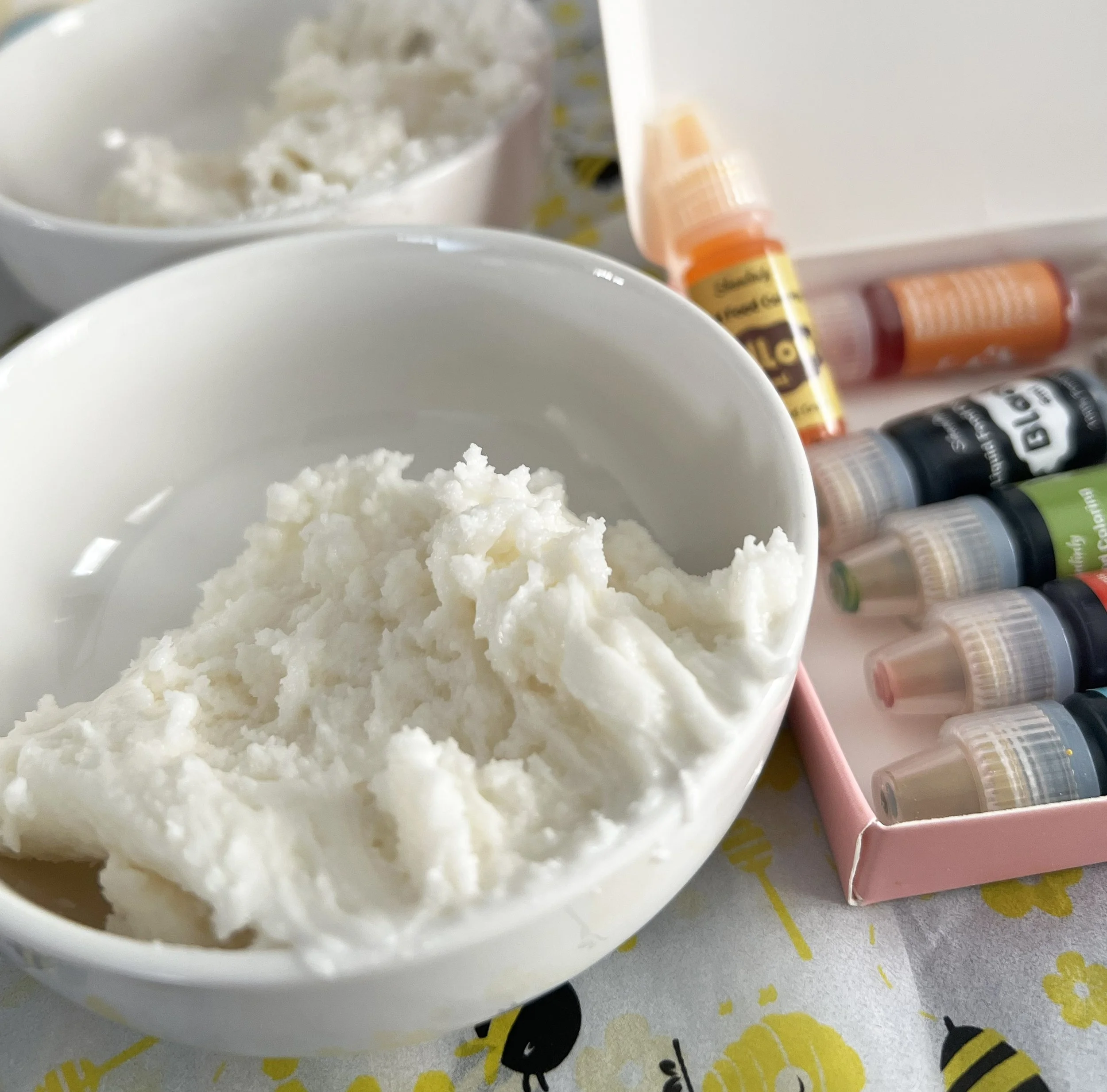 royal icing plus food coloring