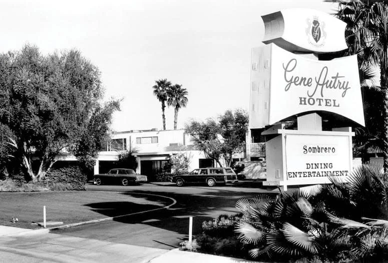 gene Autrey the sombraro room public photo