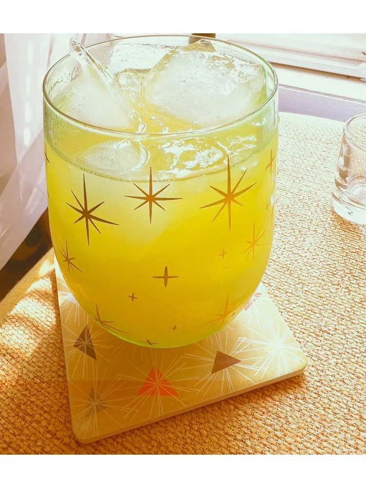 pineapple tiki drink