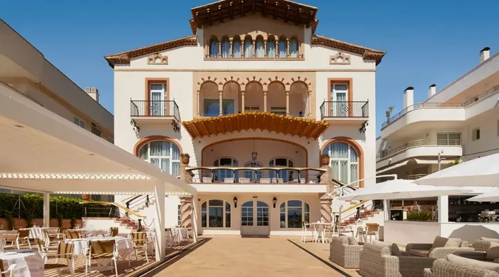 fachada_5_vBLpUC6.webp