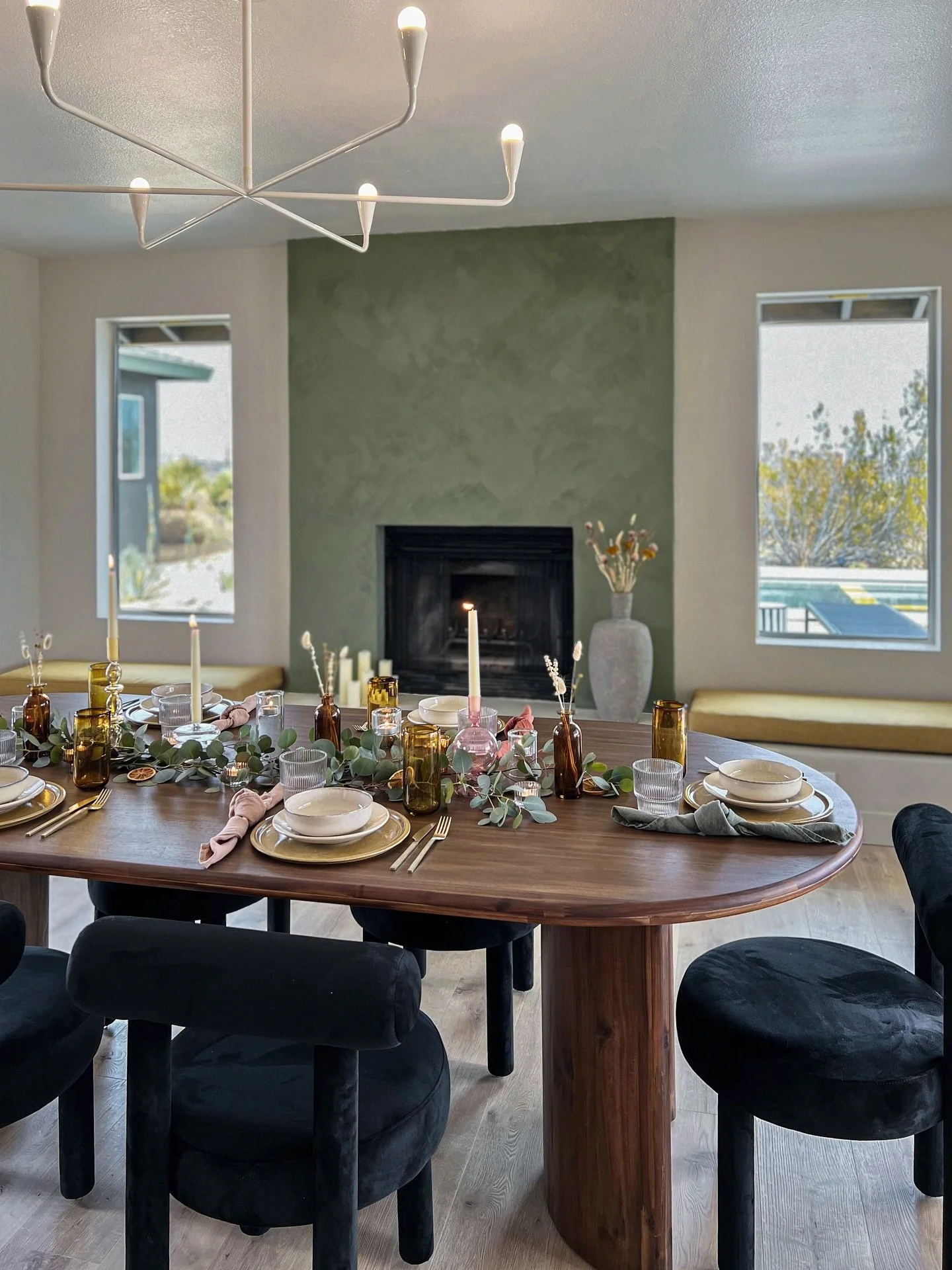 we have a couple projects currently under construction, so while those work toward the finish line, here&rsquo;s some love from a past project 💚
∘
∘
∘
design build company, studio collab, residential designer, hospitality designer, vacation rental d