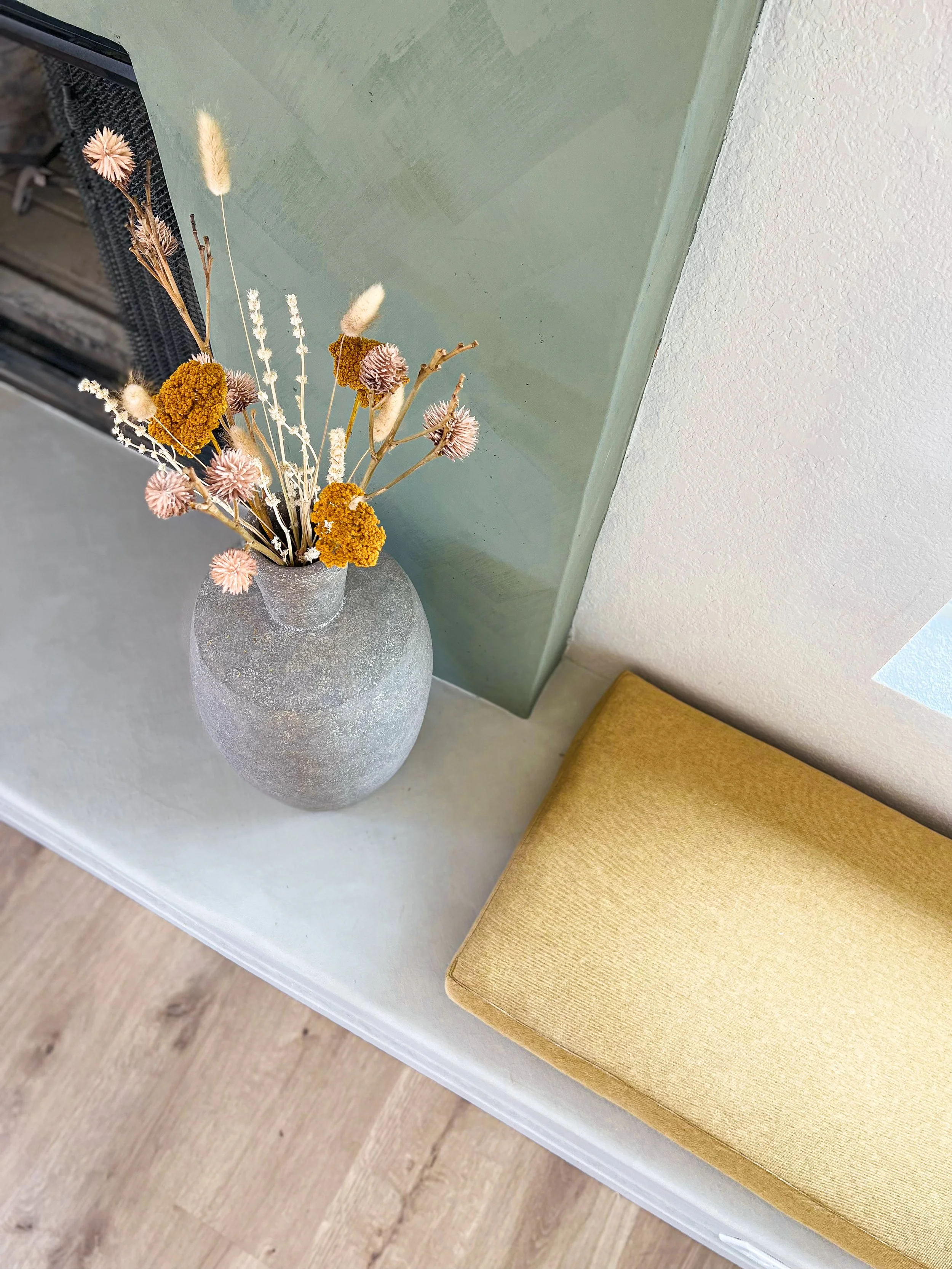 interior design and styling of dining room table by design build studio in joshua tree california for vacation home design