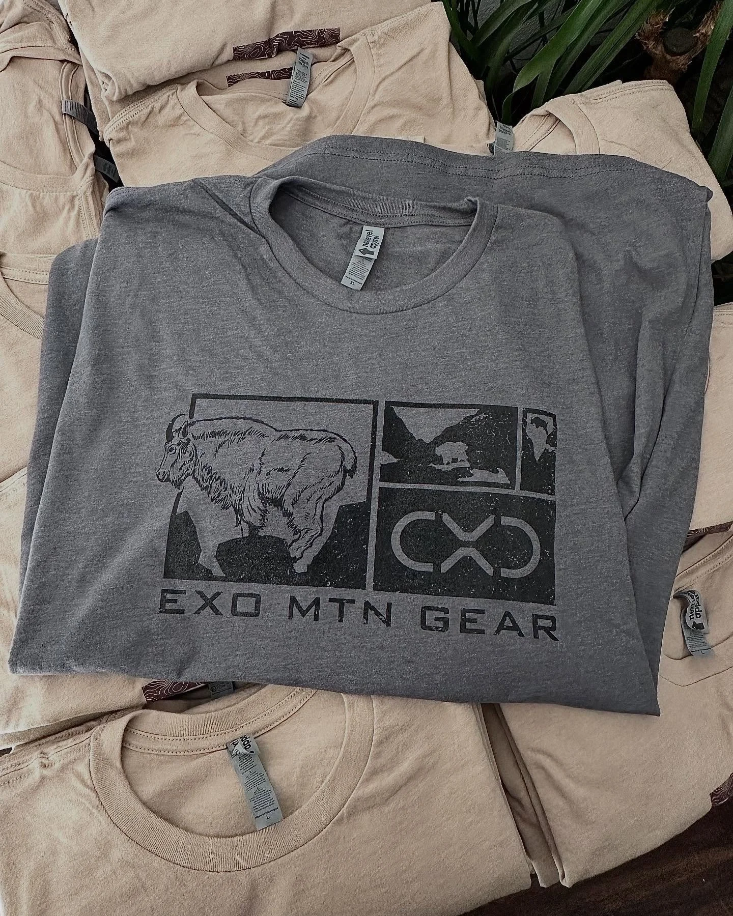 Some recent designs / our latest screen printing job for Exo Mountain Gear!

Designs by Jeff Turner. 🏔️🐐 

#screenprint #boisegraphics #boiselocal #screenprinting